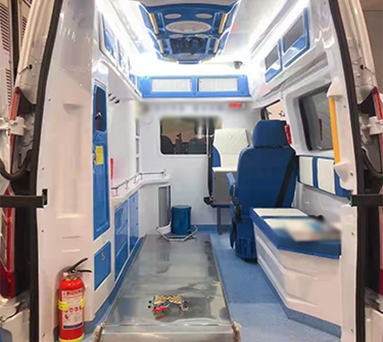 阿瓦提县车辆内部展示